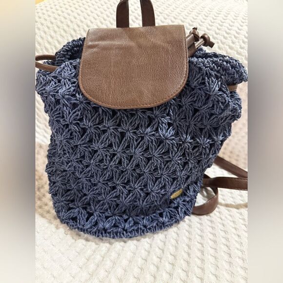 Cappelli Straworld Navy Crochet Toyo Backpack with Brown Leather Accents main image 11